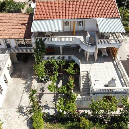 Rasin Apartments Pakoštane Exterior foto