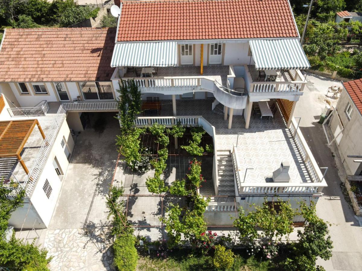 Rasin Apartments Pakoštane Exterior foto