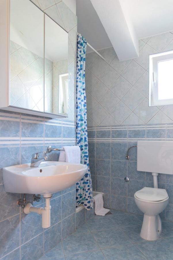 Rasin Apartments Pakoštane Exterior foto